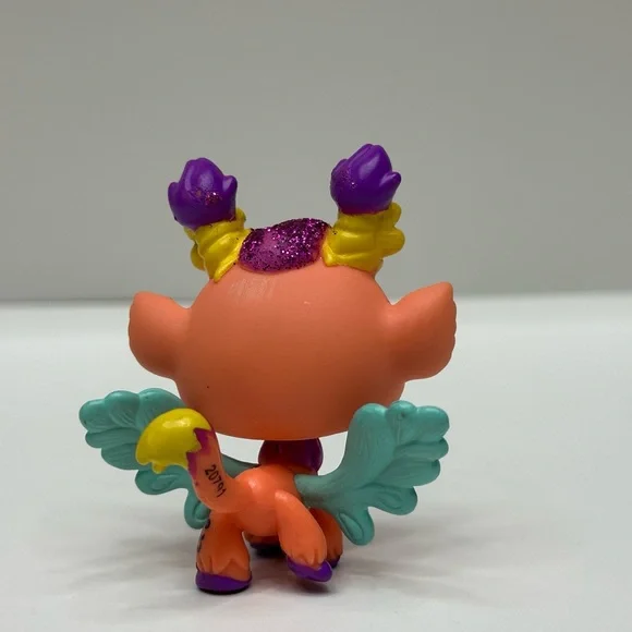 Littlest Pet Shop Honeysuckle Fairy #2616 - Picture 2 of 3